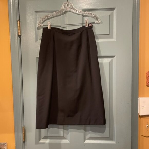 Handmacher black skirt/blazer, exquisite, rare, exc. cond., 27" waist, 39" chest - Picture 7 of 9